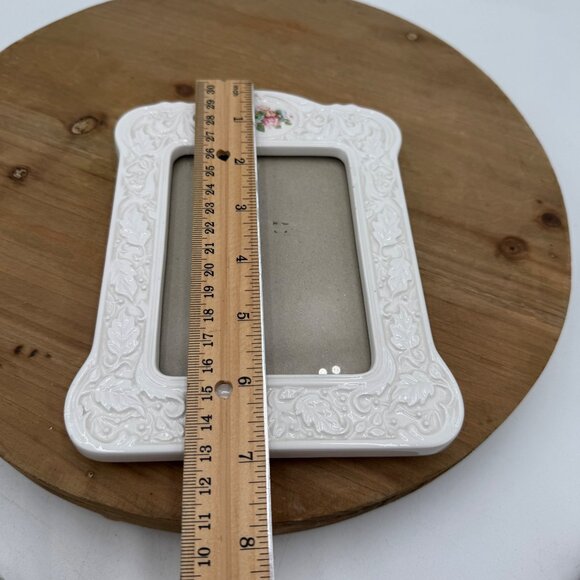 Porcelain Picture Photo Frame Floral detail cottage core farmhouse 3.5” x 5” - Picture 9 of 11